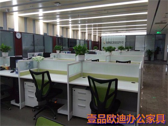 屏風(fēng)工作位定制-壹品歐迪辦公家具定制
