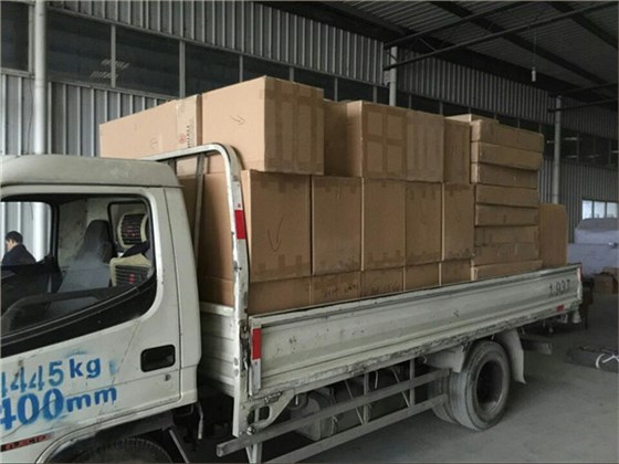 辦公家具裝車運(yùn)輸——壹品歐迪辦公家具