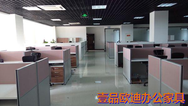 有哪些因素影響辦公屏風(fēng)工位的價(jià)格呢？